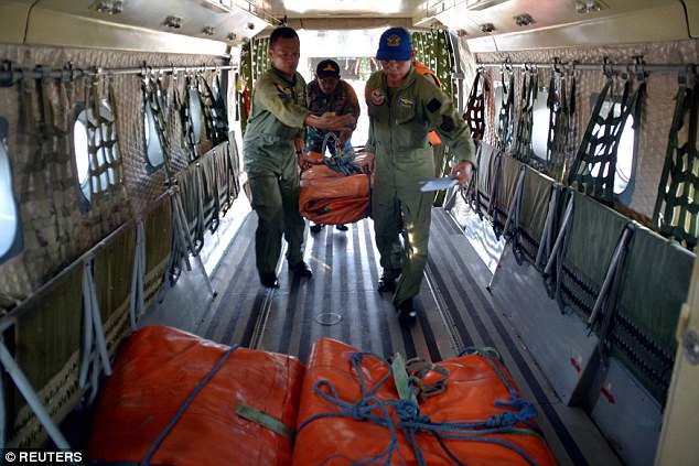 AirAsia CEO Tony Fernandes said that the airline's priority was the recover the bodies of the victims