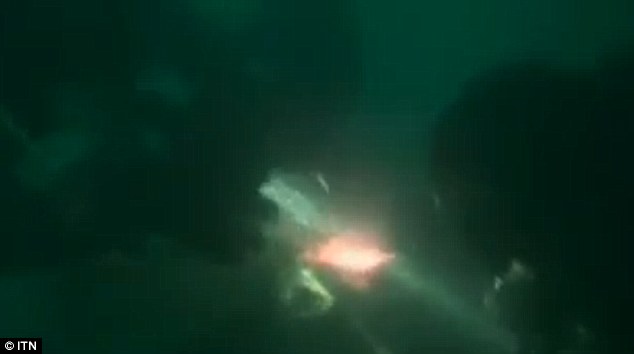 The divers hop to locate the flight data recorder and retrieving more bodies of the crash's victims