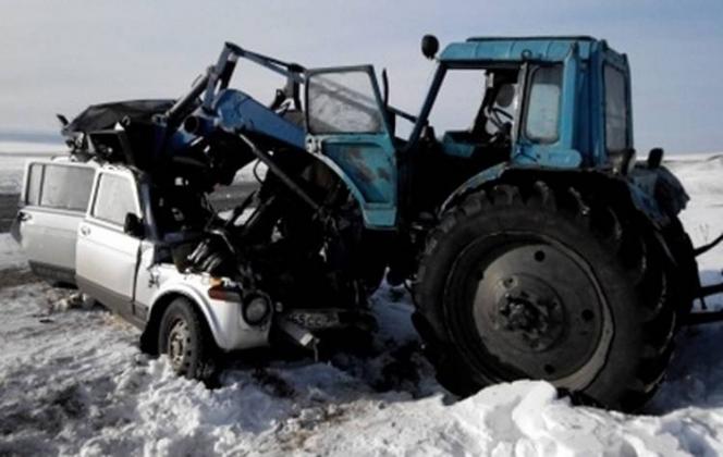 Drunk tractor driver decapitates three people in head-on crash