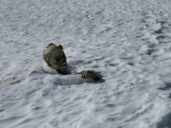 Mystery of the two frozen mummified corpses found on dormant volcano